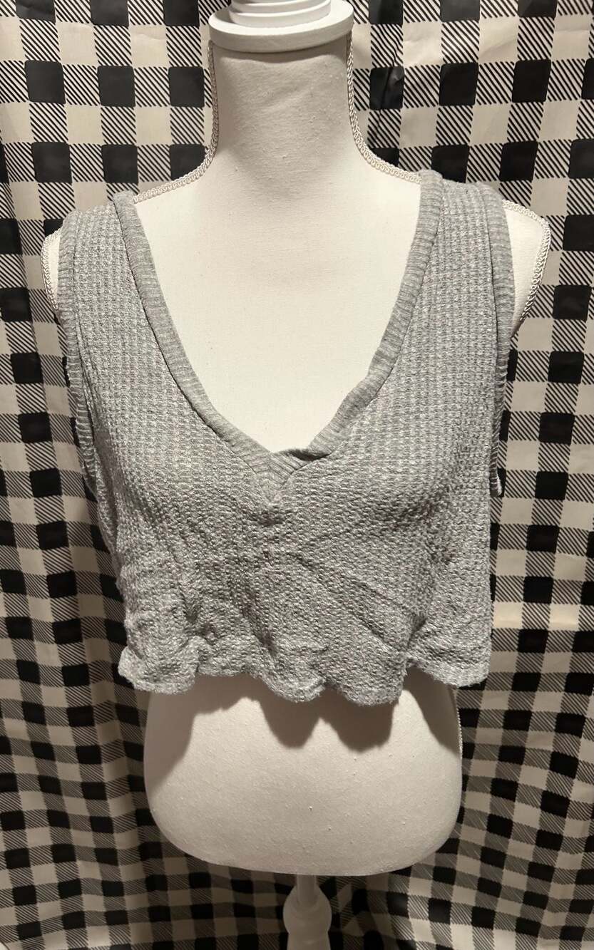 PacSun Grey Waffle Knit V-Neck Cropped Tank Top